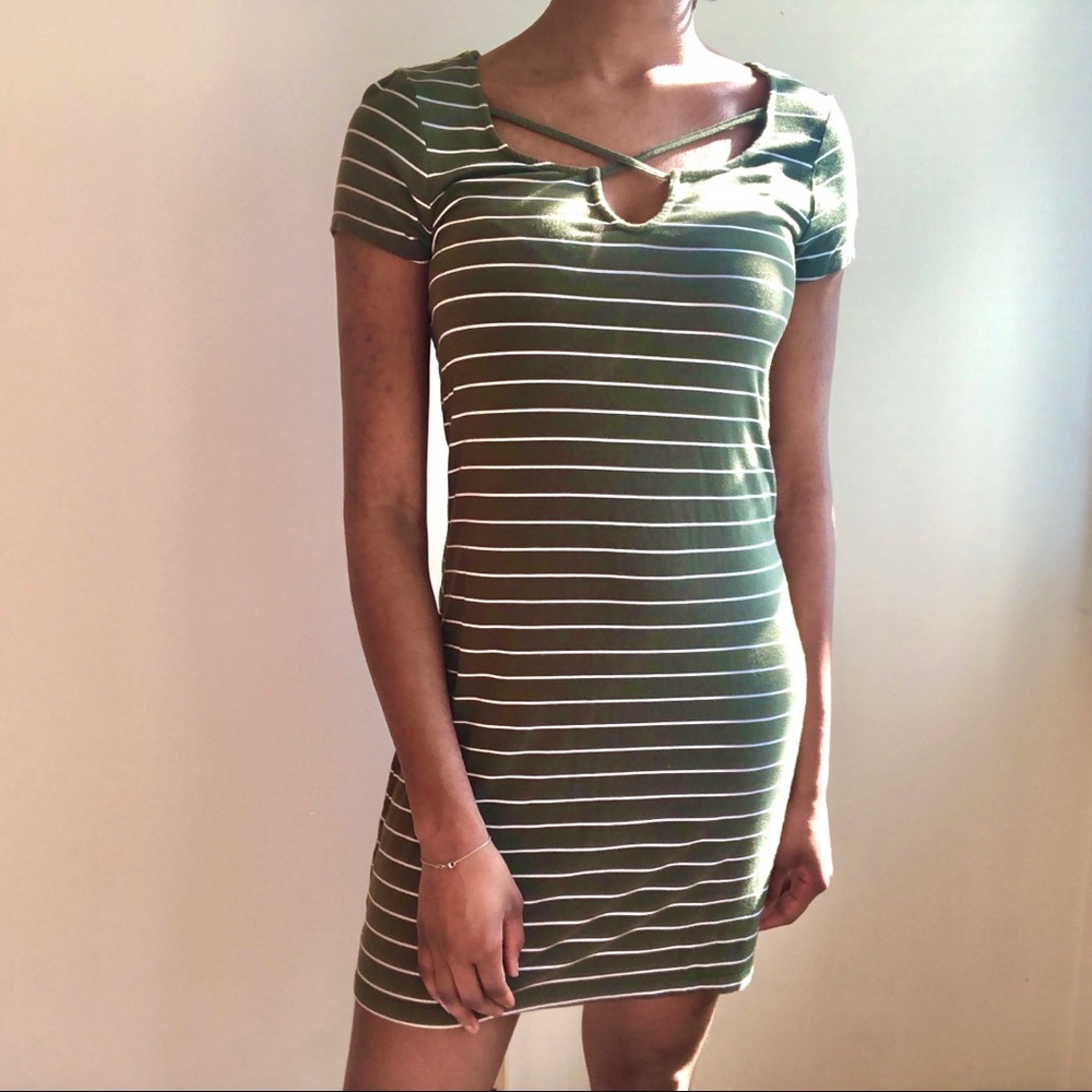 CUTE WHITE STRIPPED GREEN DRESS 💚